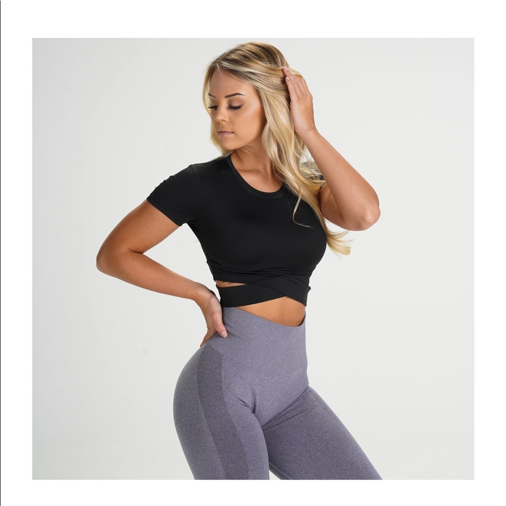 Cross body tee - black